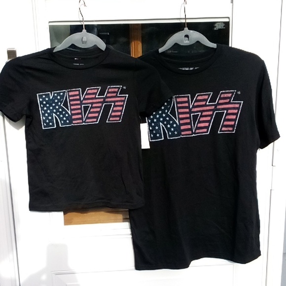 KISS kids black T-shirt a few sizes available NEW w tags Stars & Stripes - Picture 1 of 7